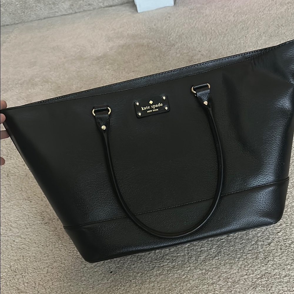 Kate Spade Black Tote Sleek Design